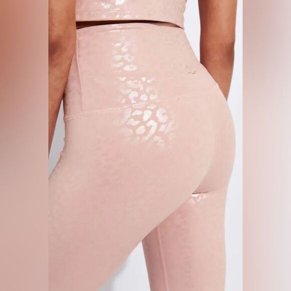 Beyond Yoga Shiny Leopard High Waisted Legging | XSmall | Tinted Rose - Picture 4 of 8